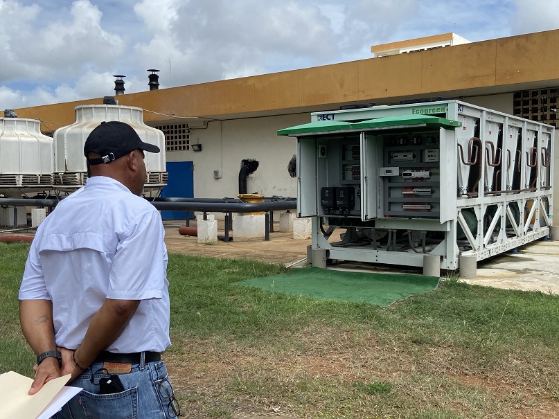 Un apagón eléctrico causó graves daños en el sistema operativo de los chillers (unidad de enfriamiento) del hospital regional Nicolás A. Solano.