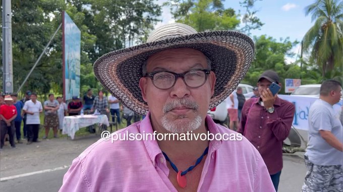 Un dirigente explica la necesidad de que se desarrolle la obra.