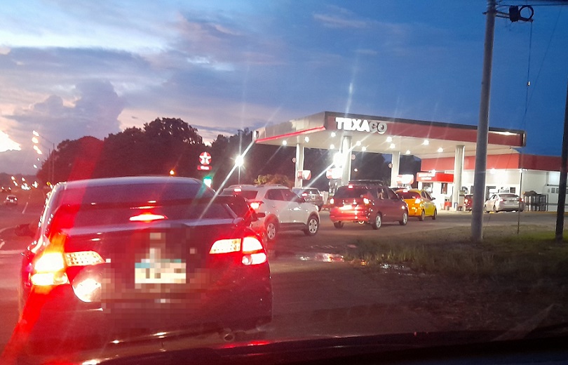 Muchos de los empresarios han tomado la decisión de no mandar los carros cisterna a gasear por el temor de ser vandalizados.