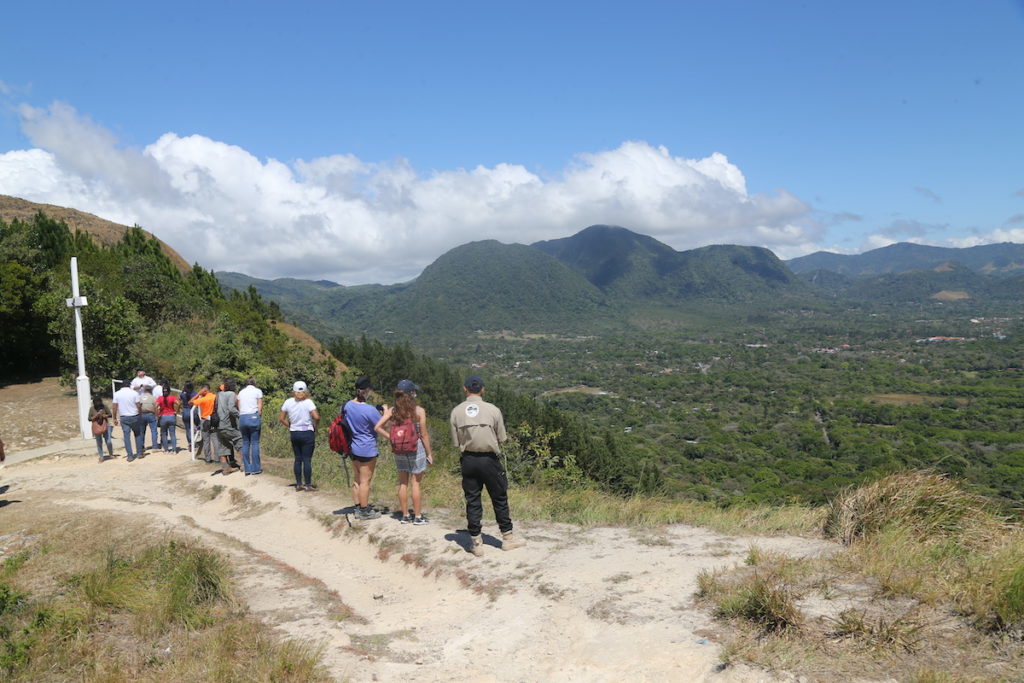 Visitantes en el Valle de Antón.