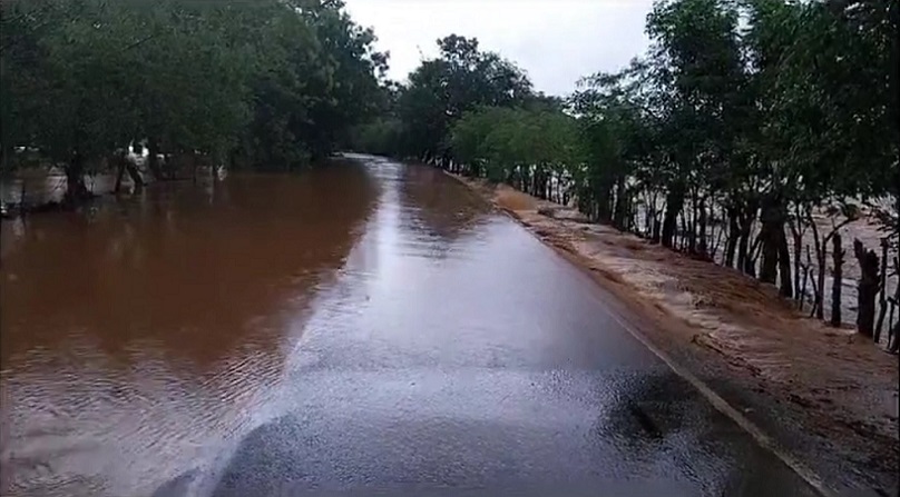 Al menos 25 personas resultaron afectadas en el distrito herrerano de Parita , en la vía que conduce hacia el parque nacional Sarigua.