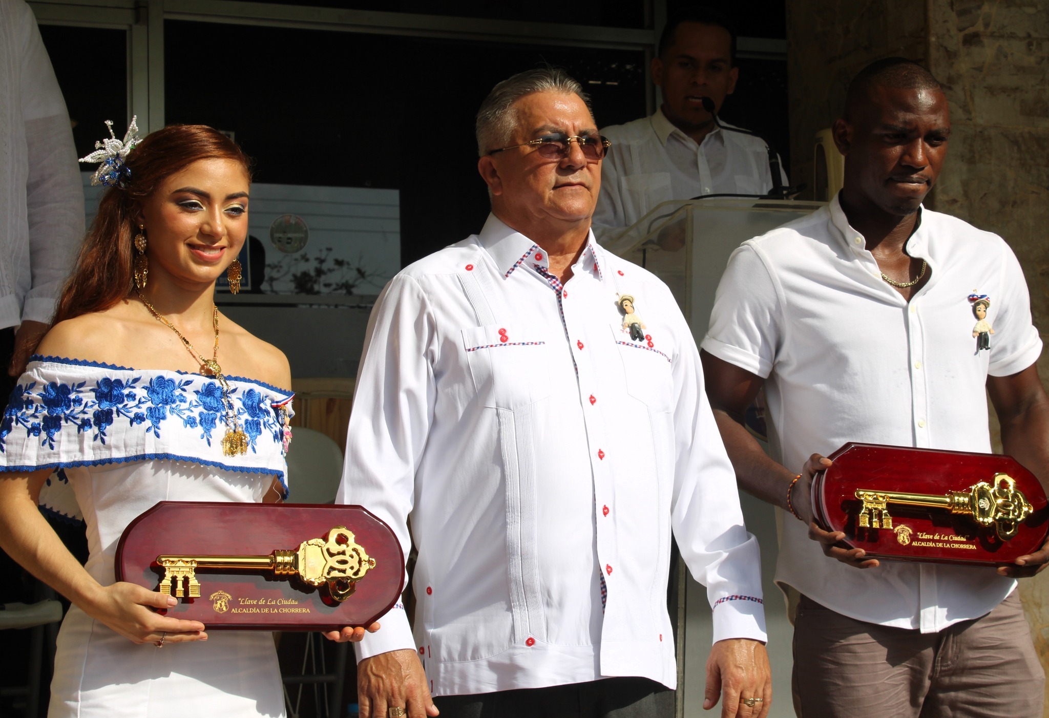 Deportistas y periodista de La Chorrera fueron distinguidos en el acto.