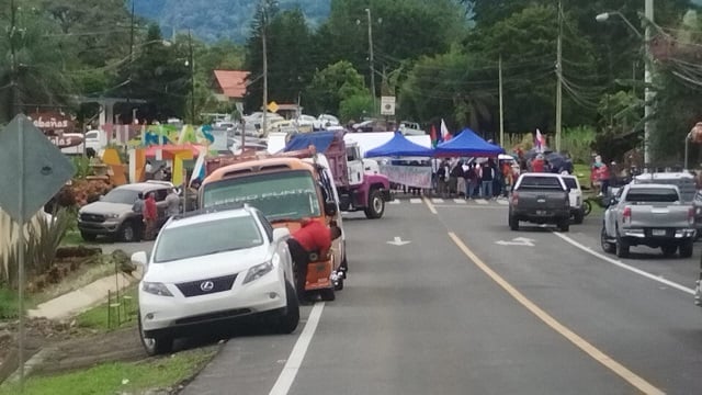 Durante los cierres de vías hubo enfrentamientos durante la lucha contra el contrato minero.