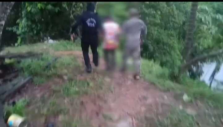 Un hombre muere tras ser golpeado con una piedra