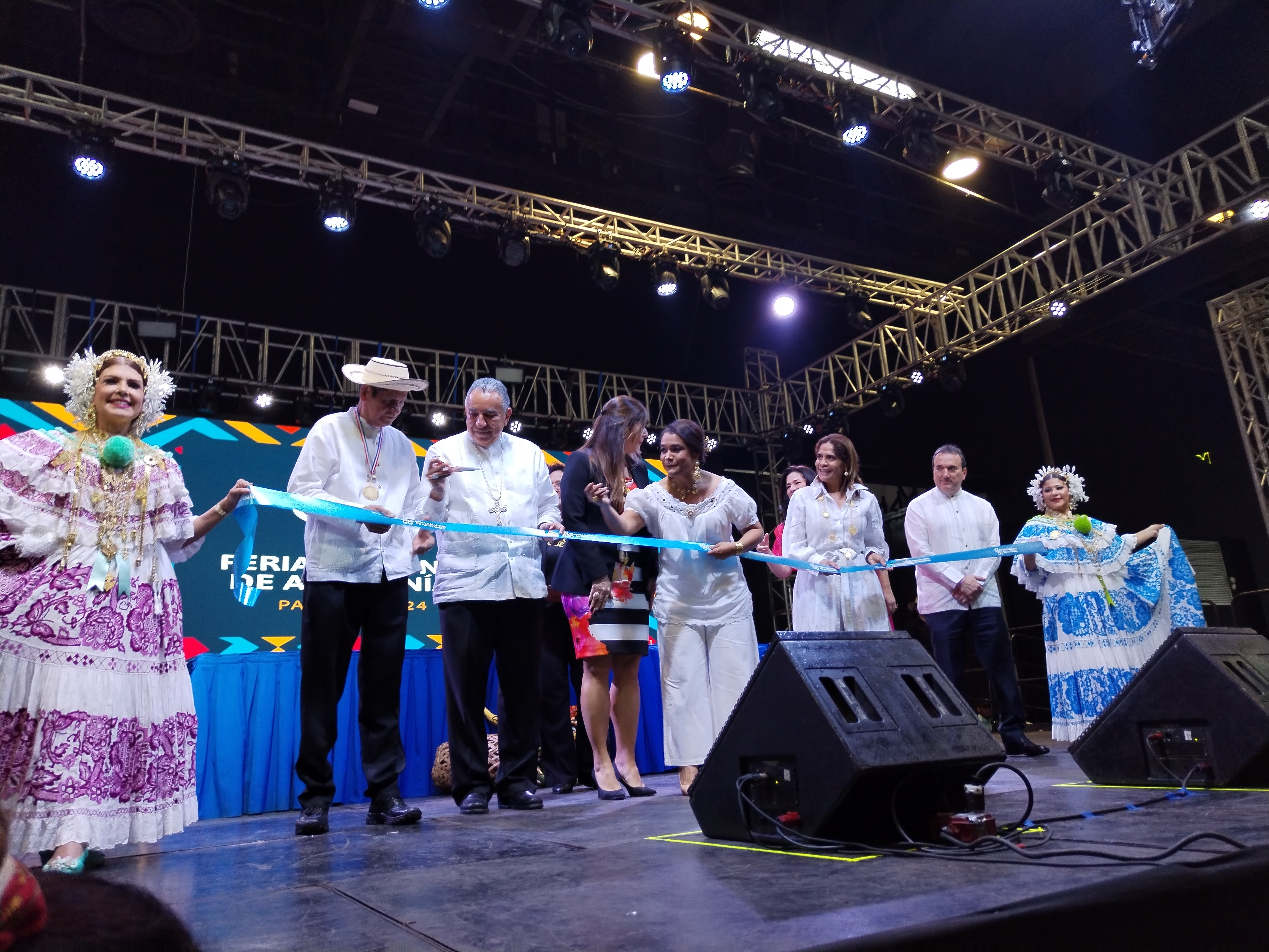 Inauguración de la Feria Nacional de Artesanías.