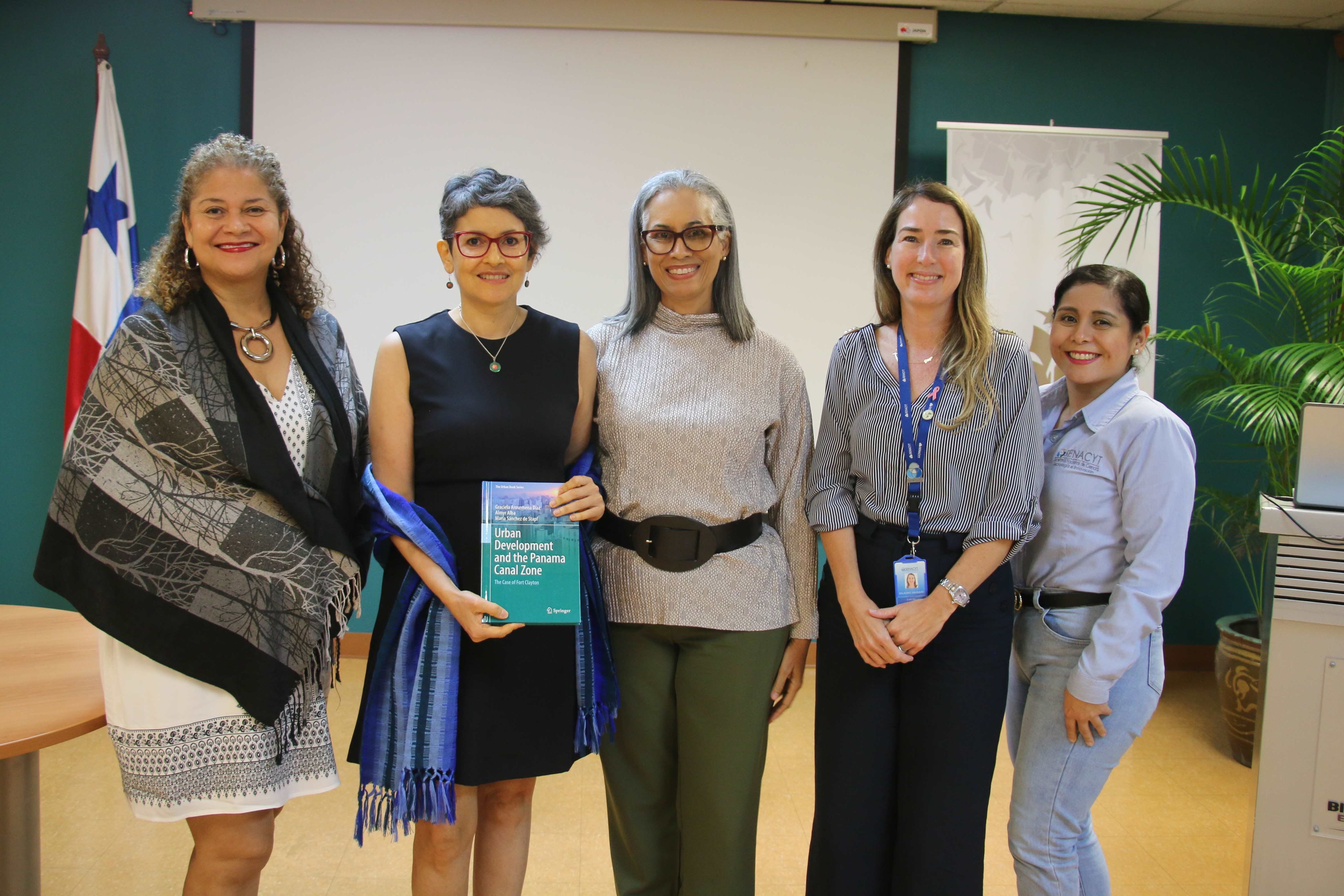 La obra es producto de una investigación que surgió por una Convocatoria Pública de Fomento a I+D (FID) de la Senacyt.