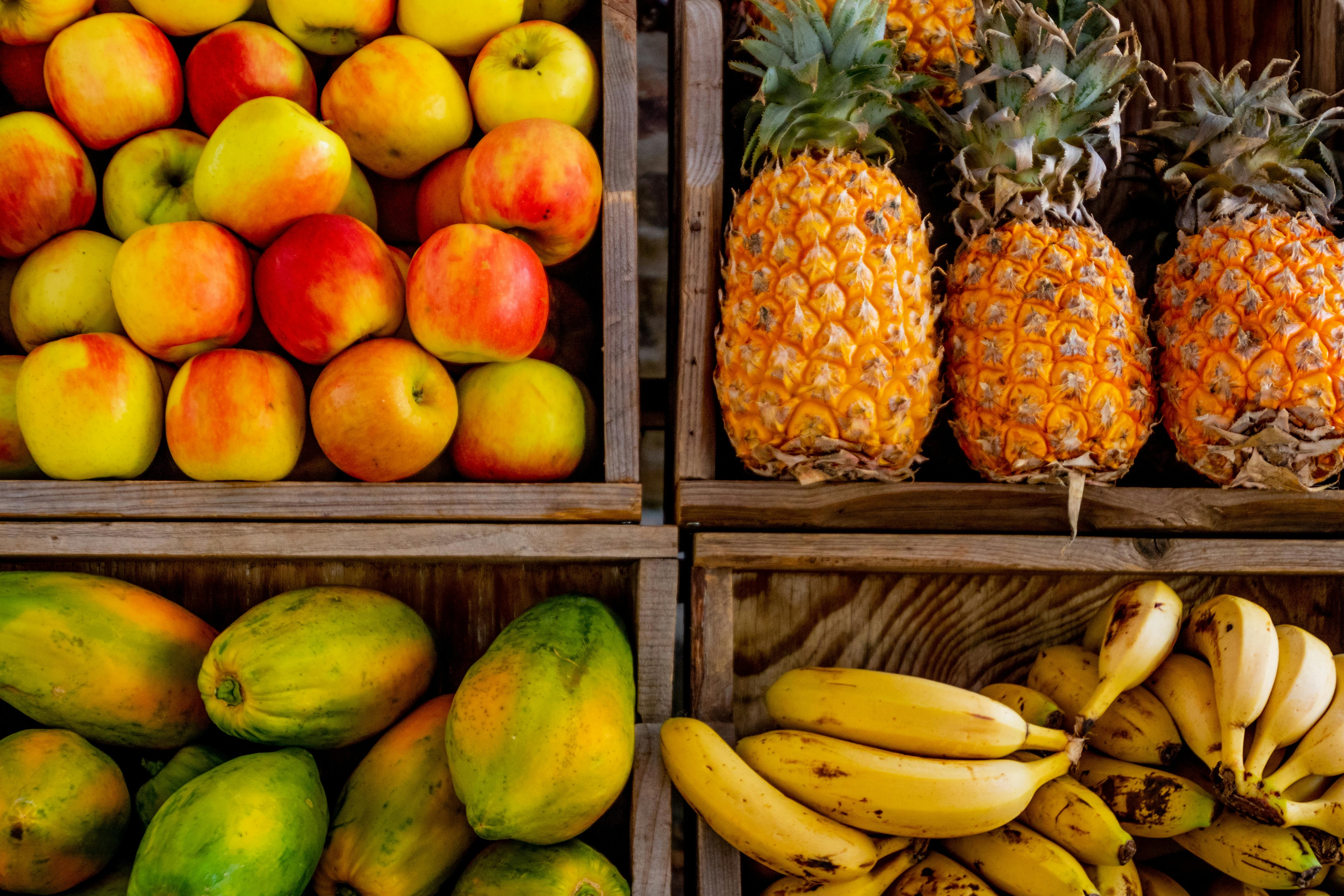 Consumir al menos 3 porciones de frutas y 2 de vegetales al día.Foto: Pexels