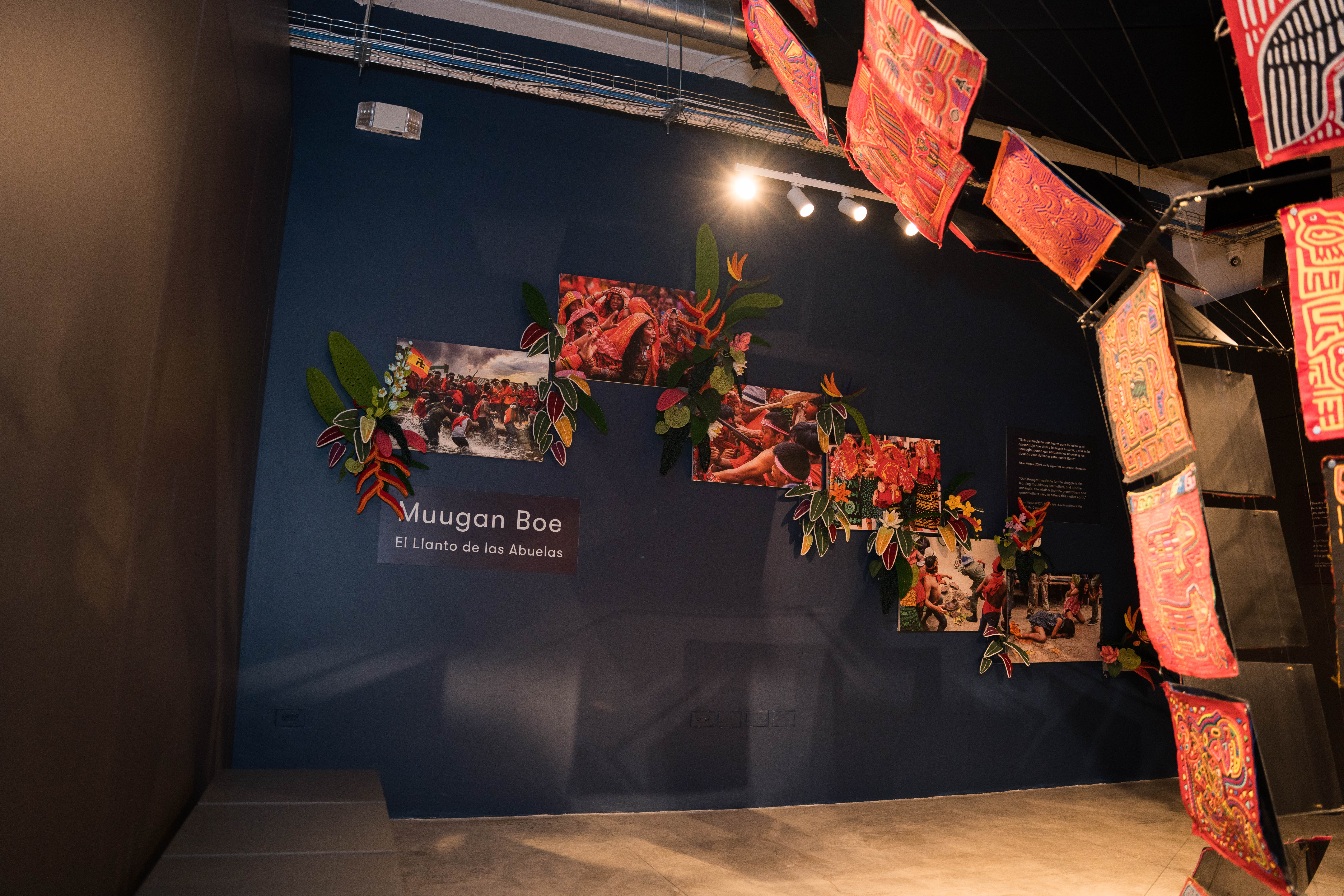 Esta muestra reúne el trabajo de los fotógrafos Naypiler Hackin y Lois Iglesias. Foto: Cortesía