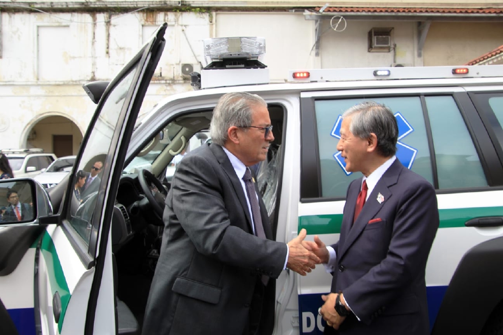 El ministro Fernando Boyd Galindo, agradeció el generoso apoyo del Gobierno y del pueblo japonés por la donación .