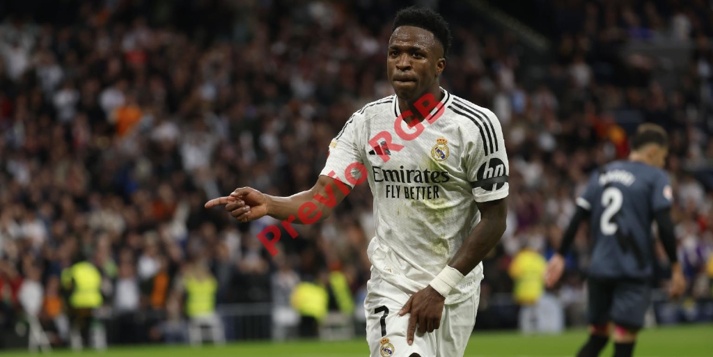 El delantero del Real Madrid Vinicius Jr celebra el segundo gol de su equipo.