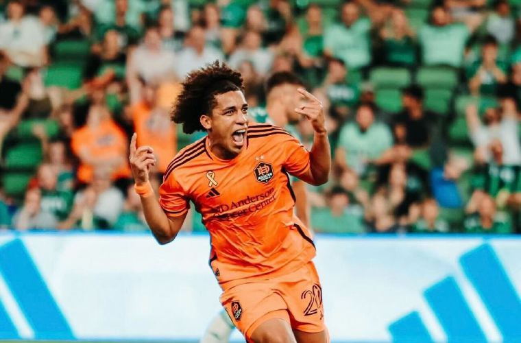 Adalberto Carrasquilla estaría llegando al fútbol de México.