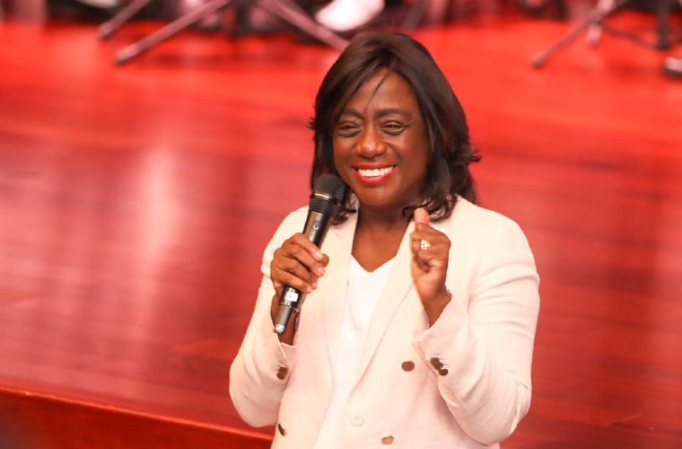 Ministra de Educación, Lucy Molinar.