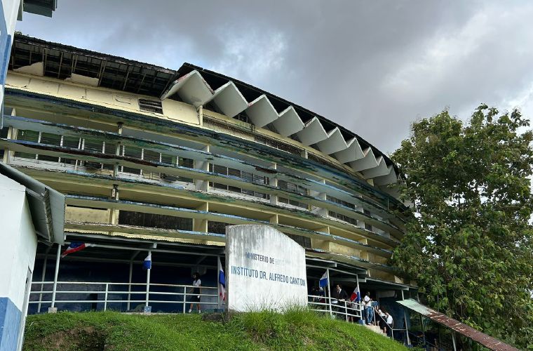 Un informe de la UTP recomendó demoler 1 de los edificios del colegio Alfredo Cantón y reparar otros.