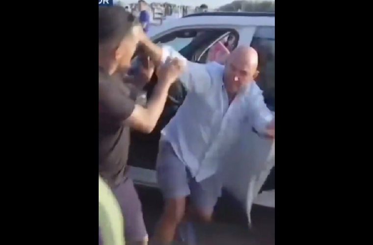La protesta del domingo en la Calzada terminó con golpes.