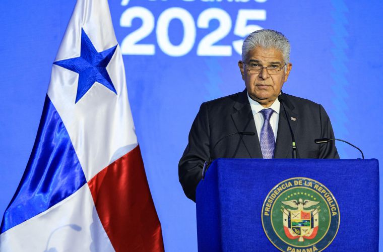 El presidente José Raúl Mulino participan en el foro económico internacional.