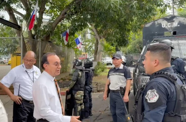 El rector de la Universidad de Panamá, Dr. Eduardo Flores, alertó sobre allanamientos realizados en residencias de al menos 4 universitarios.