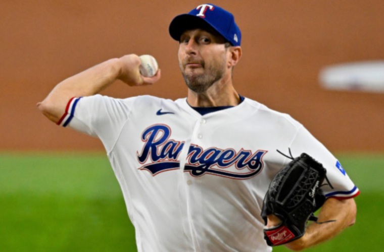 Max Scherzer firmó con los Azulejos de Toronto.