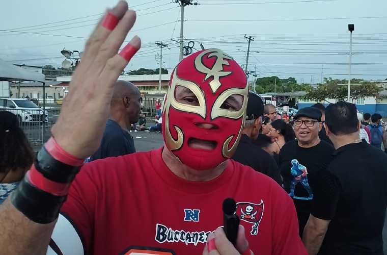 El luchador profesional panameño Red Master.