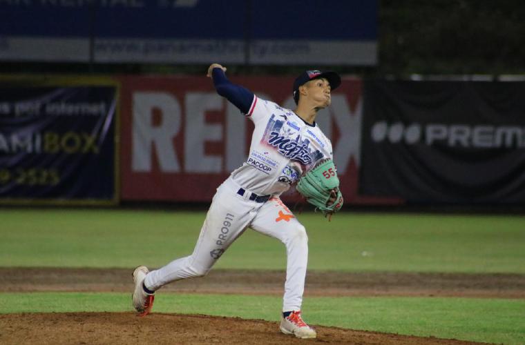 El derecho Fabián Carrera ha tenido una excelente temporada en el Campeonato Nacional de Béisbol Juvenil ‘Copa Caja de Ahorros’.