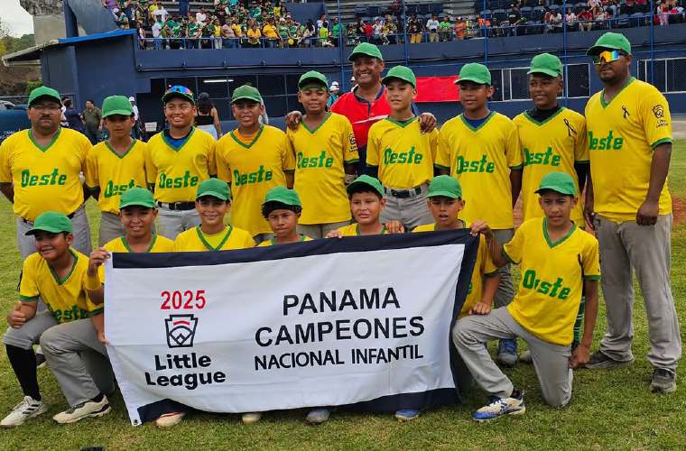 El equipo de Panamá Oeste, dirigido por Elpidio Pinto, venció en la final del campeonato nacional a Coclé 4-0.