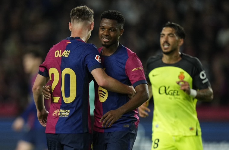 Dani Olmo (i) y Ansu Fati