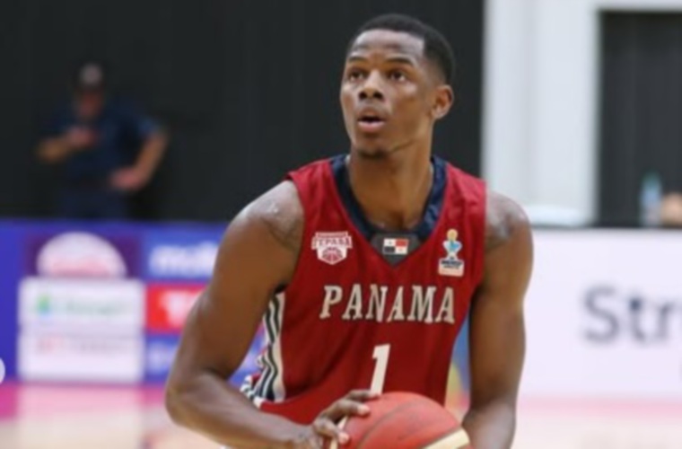 Iverson Molinar, canastero panameño.