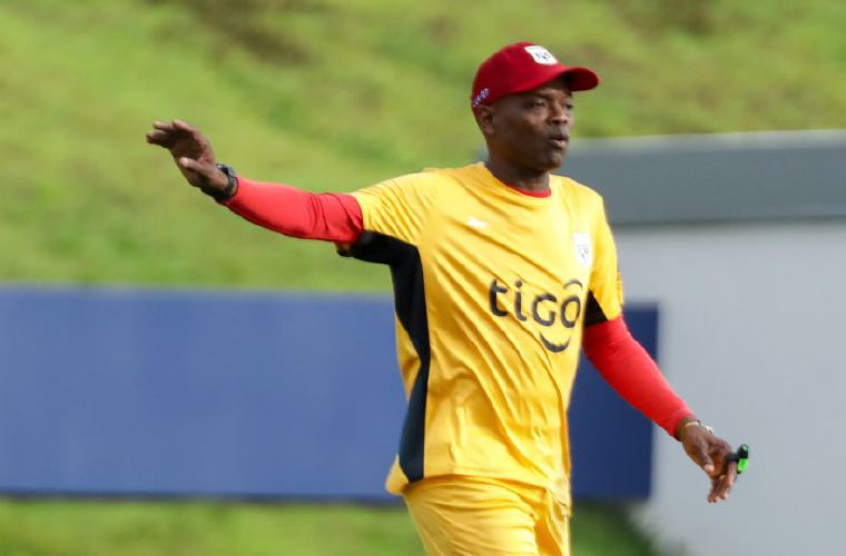 Jorge Dely Valdés, técnico de la Selección Sub-20 de Fútbol de Panamá.