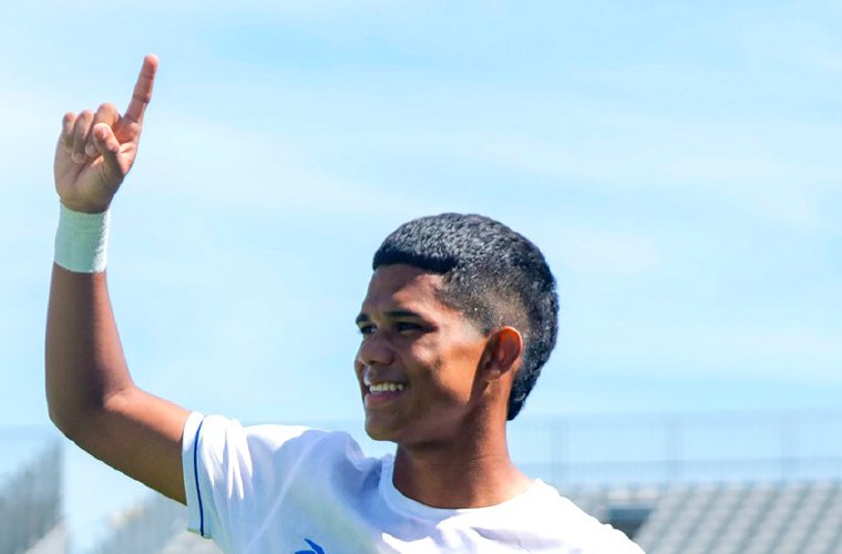 Raheen Cuello fue uno de los jugadores más destacados de Panamá en el triunfo sobre Mali 2-1 en la primera jornada del torneo Maurice Revello.