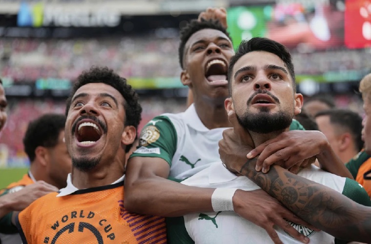 Jugadores del Palmeiras celebran.