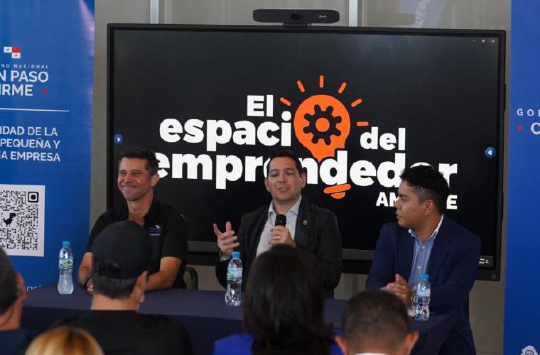 Conferencia de prensa del evento.