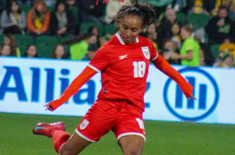 Lineth Cedeño anotó ayer uno de los dos goles.