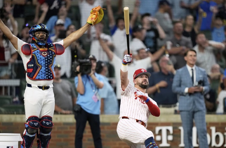 Kyle Schwarber cuando bateó un jonrón.