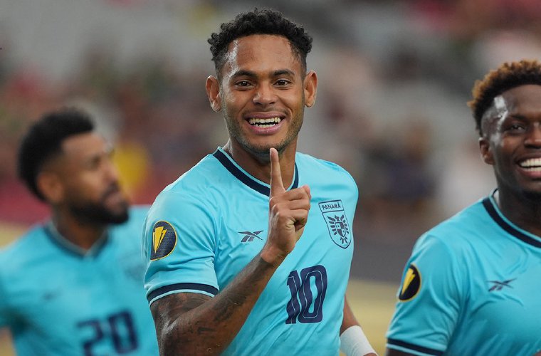 Ismael Díaz, jugador de la selección mayor. 