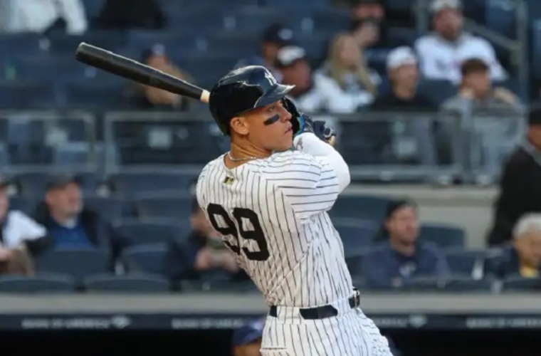 Judge tiene un promedio de .342, con 37 jonrones y 85 carreras impulsadas. 