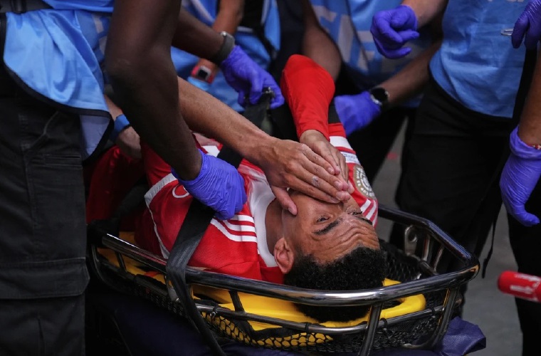 Jamal Musiala cuando se lesionó en el Mundial de Clubes.