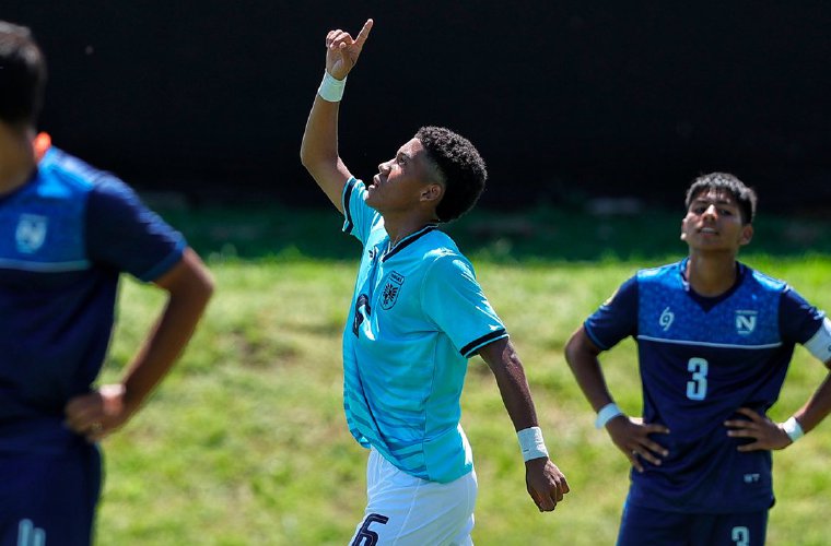 José Pierre anotó un gol por Panamá.