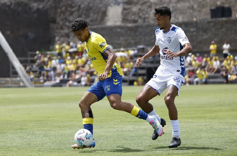 Edward Cedeño durante el partido.