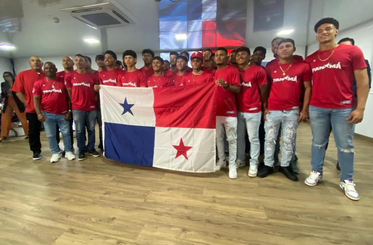 La Selección sub-18 de Béisbol de Panamá fue presentada ayer ante los medios de comunicación.