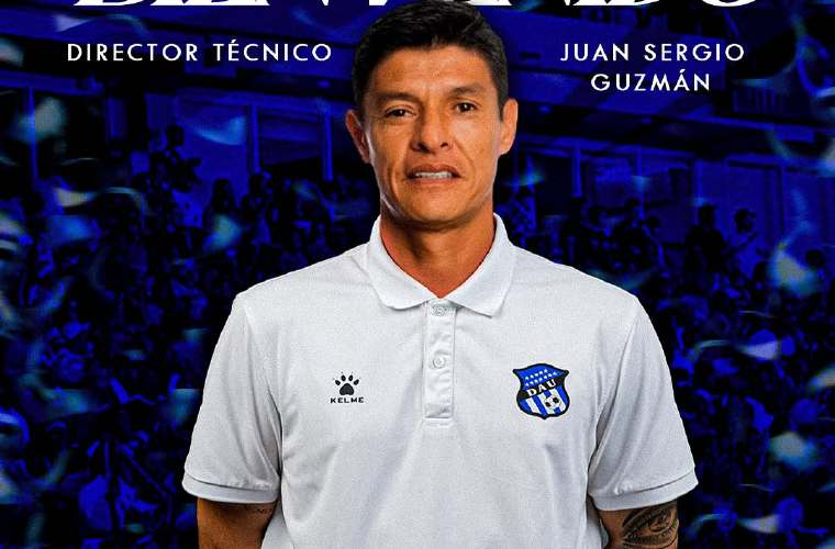 Sergio ‘Jeringa’ Guzmán, director técnico del Árabe Unido.