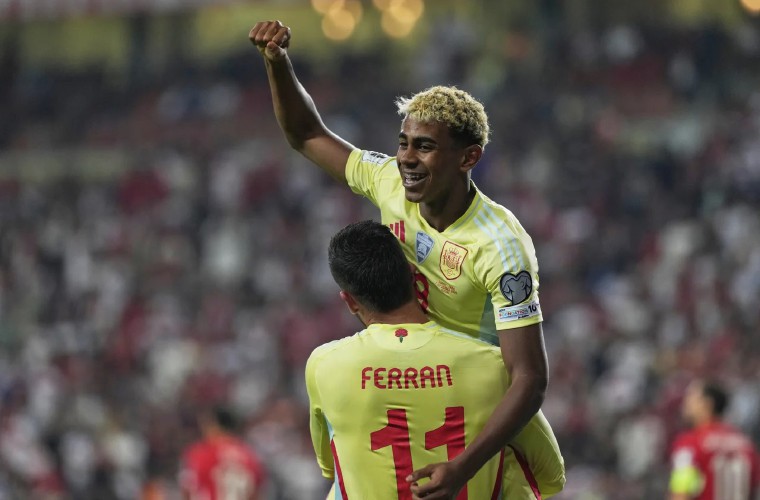 Lamine Yamal es uno de los jugadores claves de España.