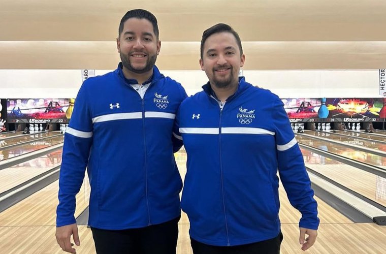 Donald Lee (izq.) y William Duen ganaron la medalla de bronce del evento de dobles y están en la lucha por uno de los primeros puestos a nivel individual.