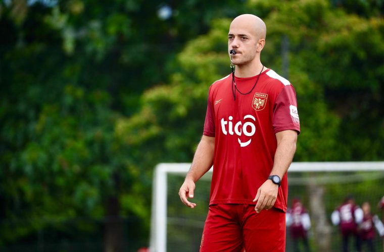 Gerar Aubí, técnico de la Sub-17 femenina.