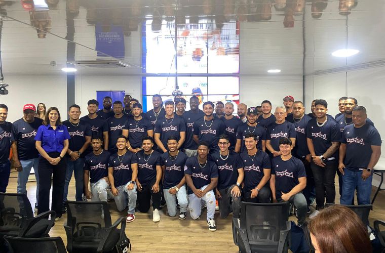 La Selección de Béisbol de Panamá de la categoría Sub-23 fue presentada oficialmente en el día de ayer ante los medios de comunicación.