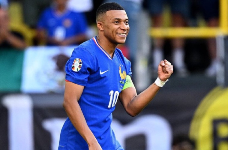 Kylian Mbappé se lastimó el sábado.