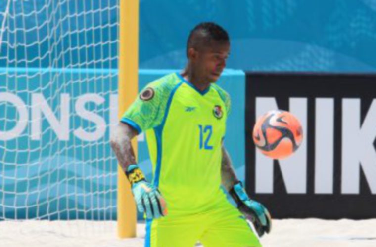 Jaime Londoño, portero del fútbol playa.