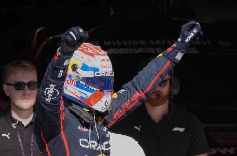 Max Verstappen celebra su triunfo.