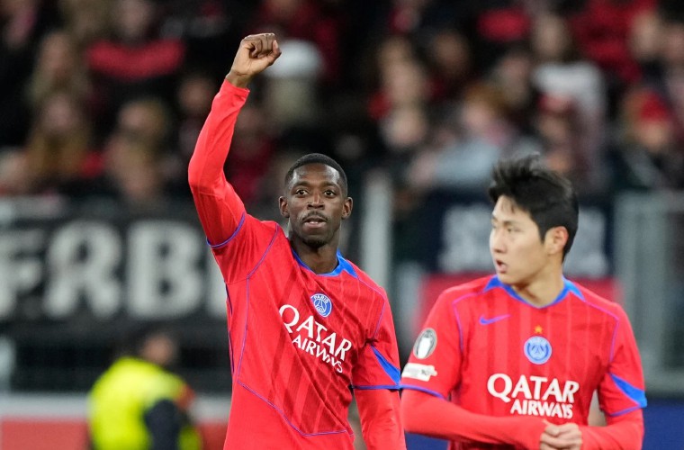 Ousmane Dembélé (izq.)