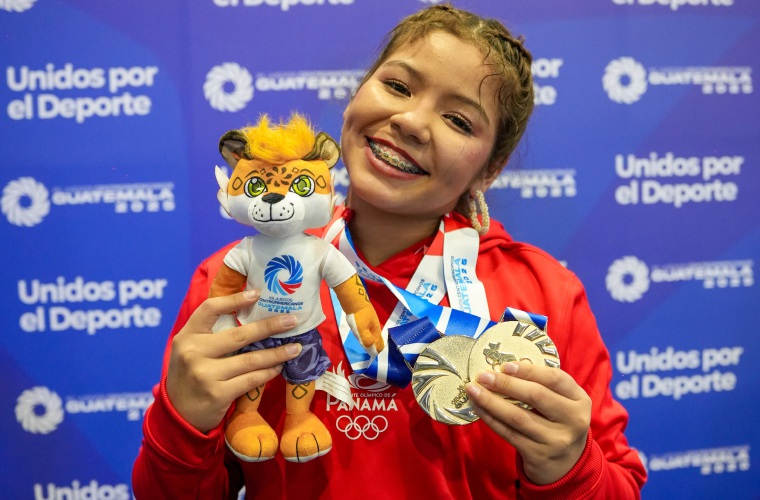 Kelly Aparicio, pesista panameña.