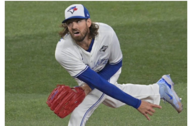 Kevin Gausman y Yoshinobu Yamamoto serán los abridores para hoy.