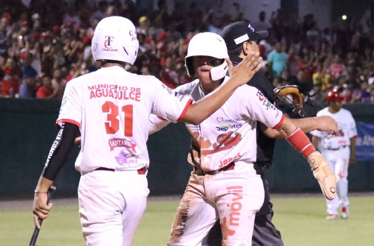El equipo de Coclé tiene un total de cinco campeonatos nacionales de béisbol en la categoría juvenil.